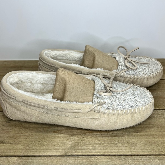 Minnetonka Cally Slippers - Picture 3 of 6